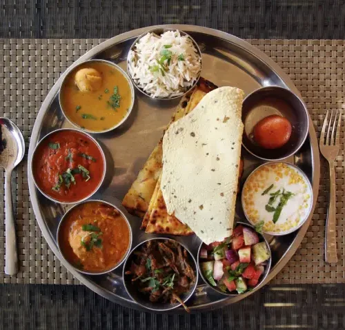 North-indian-veg-thali.webp